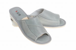 Pantofle damskie 018