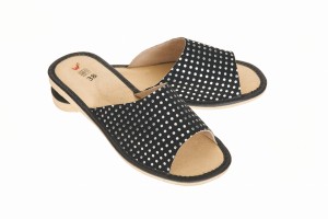 Pantofle damskie 103