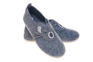 Bambosze dziecięce zapinane na rzepy Koala filc