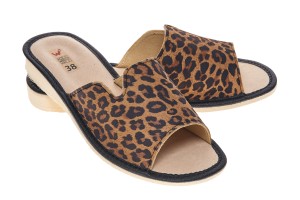 Pantofle damskie 75 panterka