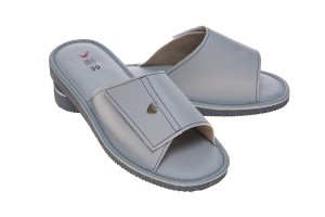 Pantofle damskie zapinane na rzepy popielate